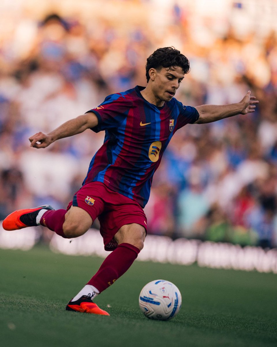 appiecule's tweet photo. Ebrima Tunkara and Xavi Espart have forced their way into Flick’s plans.

Flick confirmed that both Xavi Espart and Ebrima Tunkara surprised him both in pre-season games and training sessions.

I was always confident that Ebrima Tunkara would impress Flick. The way he receives the ball and reads the game is very similar to Lamine Yamal. As for Xavi Espart, his performances with Spain’s youth national team have completely changed my opinion of him. He looks like a different player, both on and off the ball.

It looks like we’re about to witness two young talents this season who could surprise the football world.