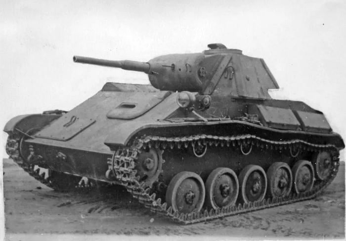 PANZER_BLOCKS's tweet photo. 【戦車クイズ No.42】

問題です😊
この戦車は何でしょう？
ヒント：記念切手にもなりました😤
難易度：★★★★☆

わかった人はリプへ👇
（答え合わせは明日の9:30頃🤗）

#戦車クイズ https://t.co/JcvDK9nqEn
