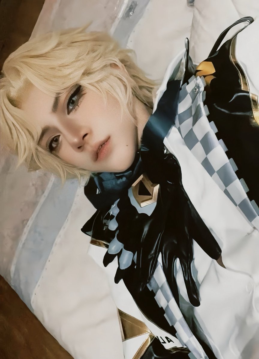 Chrs2711's tweet photo. SRE

#第五人格 #cosplay 
#richardsterling #第五人格骑士 https://t.co/yh8Es3fAce