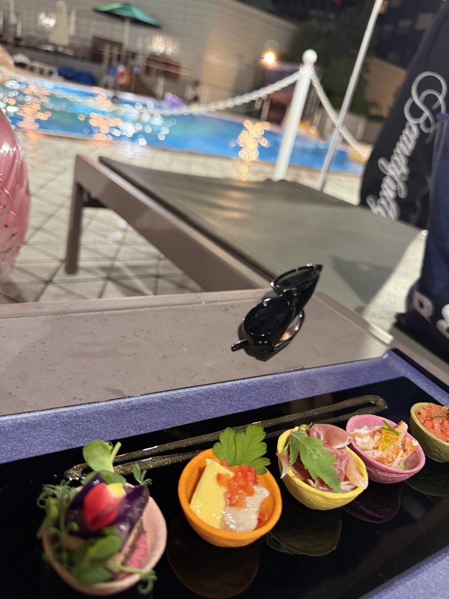 nicojp01's tweet photo. ナイトプール気持ちよかった
#ANAインターコンチネンタルホテル東京 https://t.co/ukLxw7NbiR