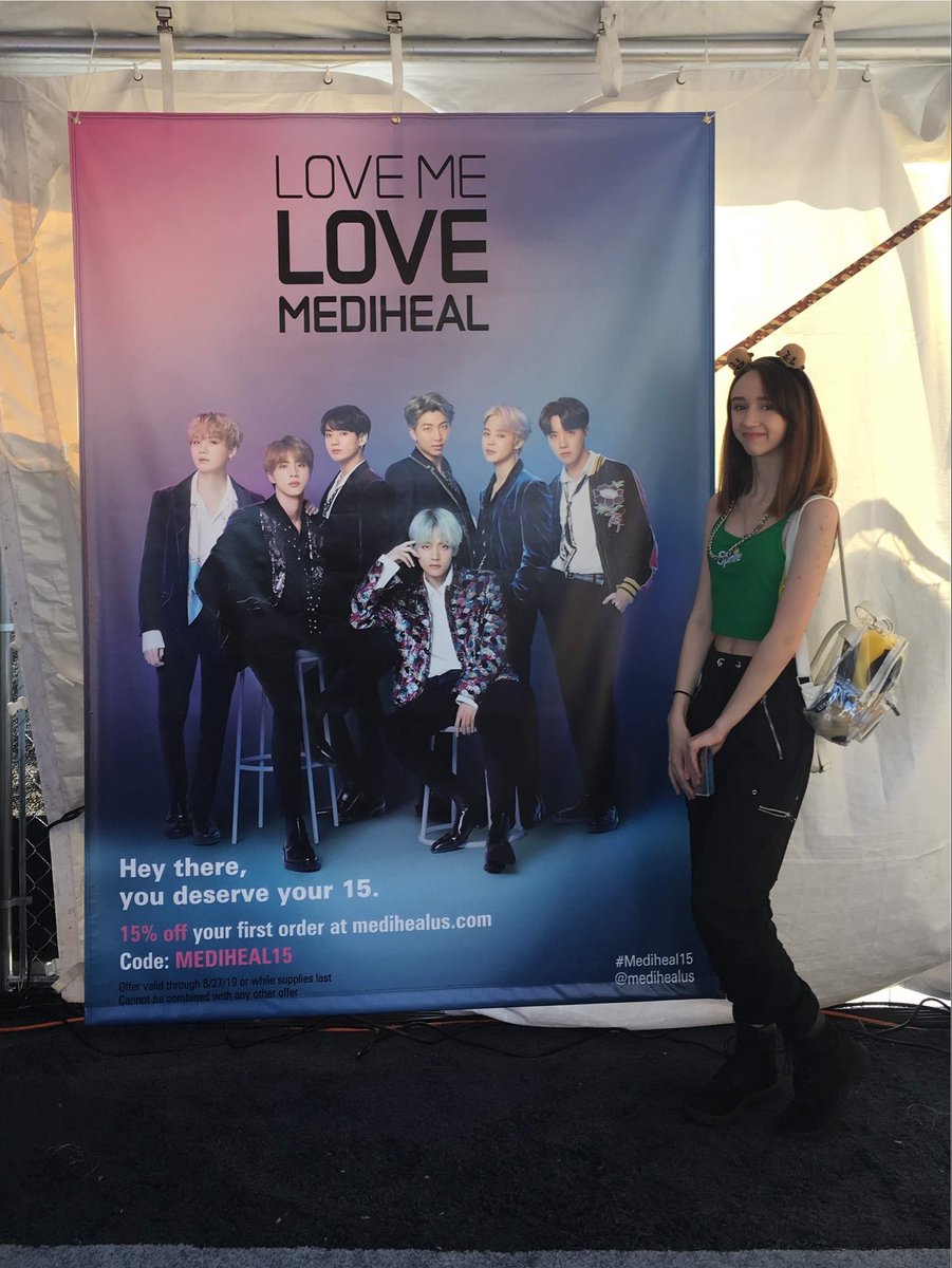 mygposted's tweet photo. BTS at Metlife 7 years apart ᥫ᭡
#MetlifeDay1 #apobangpo https://t.co/G2b8PwovVV
