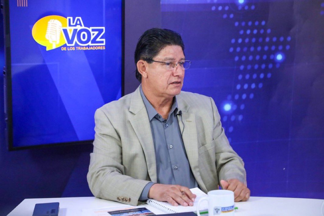NotiMetropolita's tweet photo. Nacionales || MTPS mantiene operativo nacional de inspecciones durante el período vacacional

El vocero del Ministerio de Trabajo informó que el pasado 31 de julio, el ministro @RolandoCastroSv dio el banderillazo de salida al despliegue nacional de inspección, una estrategia con la que la institución supervisa el cumplimiento de los derechos laborales en todo el país durante las vacaciones.