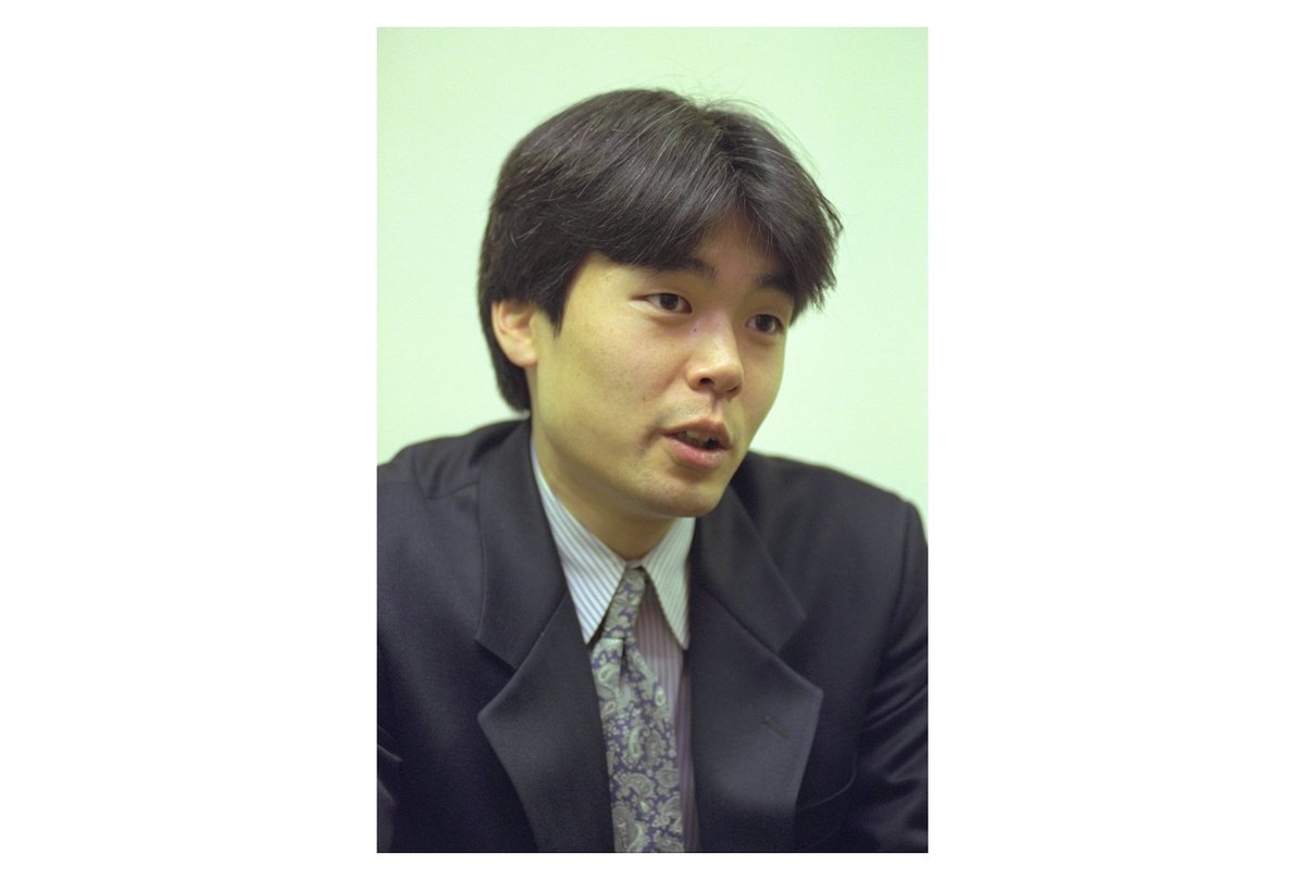 kitanoarata1980's tweet photo. 1995年の藤井猛。七冠が「200年考えても思いつかない」と評した革新戦法を手にして眠れなかった夜。

藤井猛の追憶「システムの夜」　寺の境内で浮かんだ革新戦法の31年：朝日新聞 https://t.co/E4rbRvIYy3 https://t.co/MJCUvTQ7F1