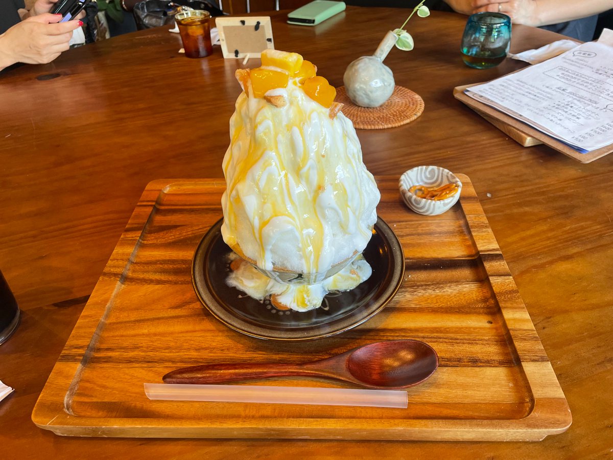 ogu1930's tweet photo. 夏はかき氷🍧
小金井市の住宅地にある、パリピィポタリィさんのかき氷を食べに行きました！
氷がフワッフワでヨーグルトソースと甘いシロップがたまらんですよ❤️

暑い日には最高😃
byピンク
＃小金井市
＃かき氷 https://t.co/eIzm3rlHYa