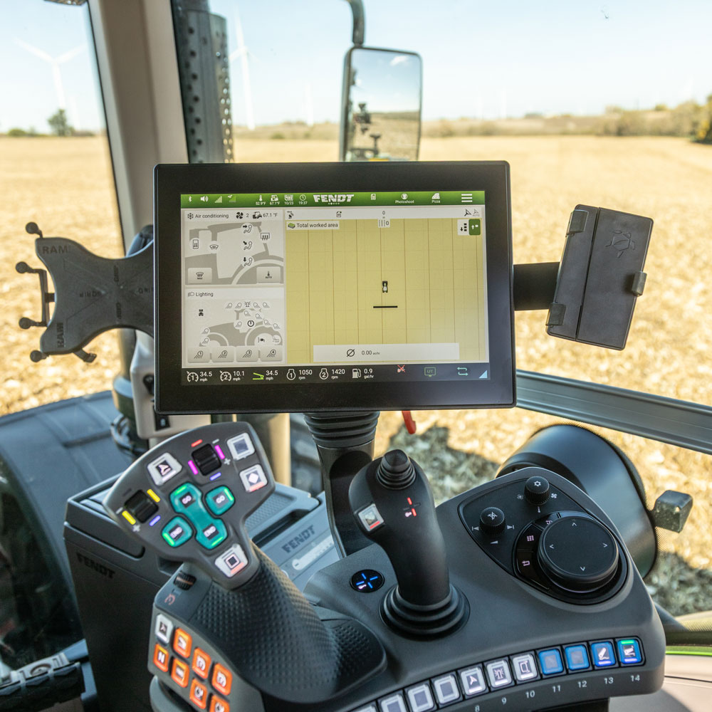 Fendt_NA's tweet photo. Work has never been so comfortable!

Operator comfort in the Fendt 1000 Vario Gen4 starts with a choice of four seats, all with air-suspension and seat heating. The top premium seat remembers each operator’s settings through the terminal along with multi-stage climate control and a massage function for optimum comfort and relief. We’ve also added the option of three ergonomically mounted footrests.

Visibility is even better with a heated front window option and wipers that create an exclusive 270° clear view on the front window and 220° on side window. Easily adjust the new rear-view mirrors with electrical control and telescoping options for no blind spots and the best overview. The cab environment protects you with new dust extraction for the cab air filter while powerful air-conditioning joins with front, right and rear sun blinds; optional automatic climate control and tinted rear window to keep you cool and comfortable. #GrowBold #Fendt1000Gen4