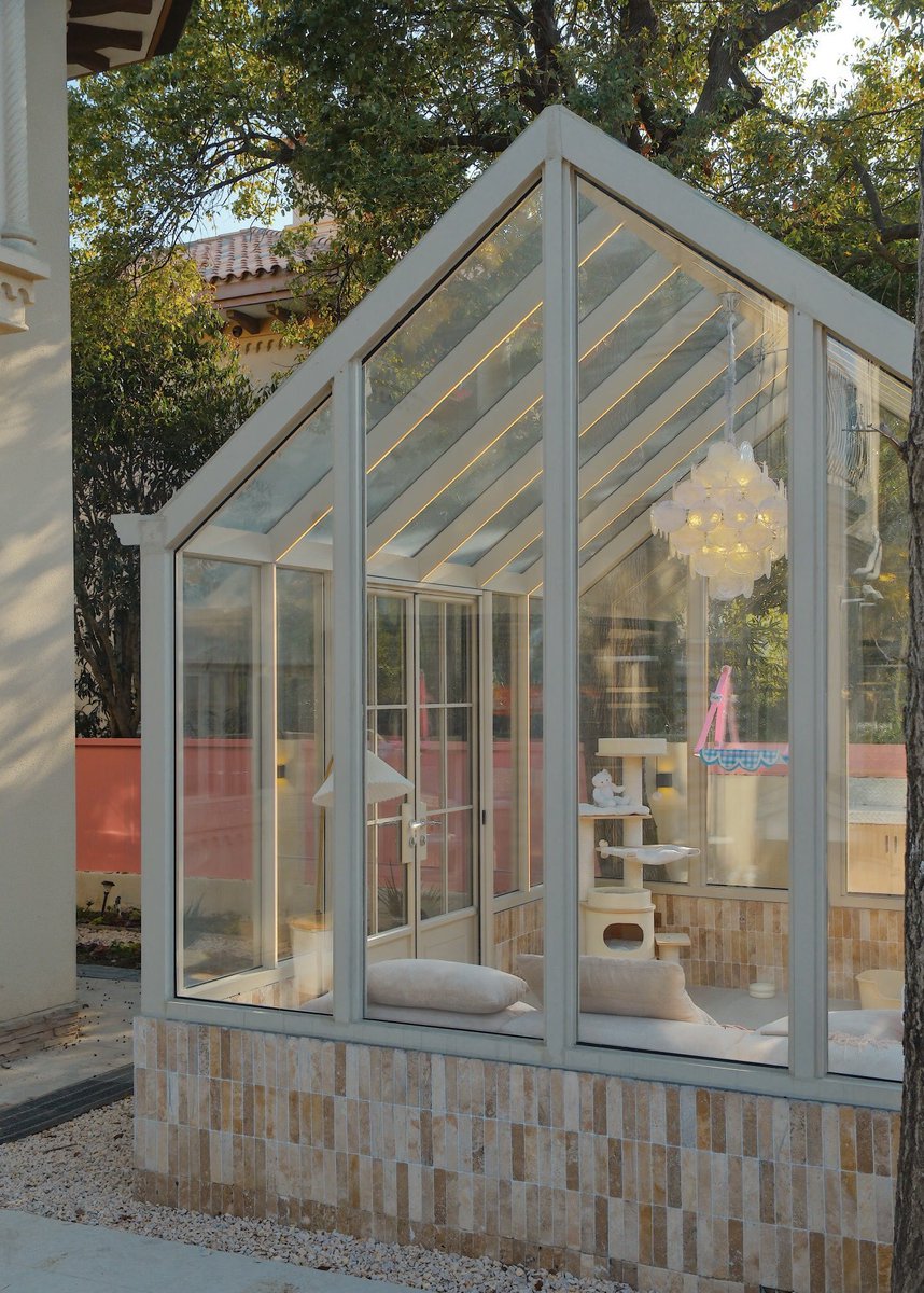 planetearth117's tweet photo. #Sunroom #Conservatory
A quiet corner filled with sunlight can change the way you feel about home. https://t.co/xx0dAQ0oYv