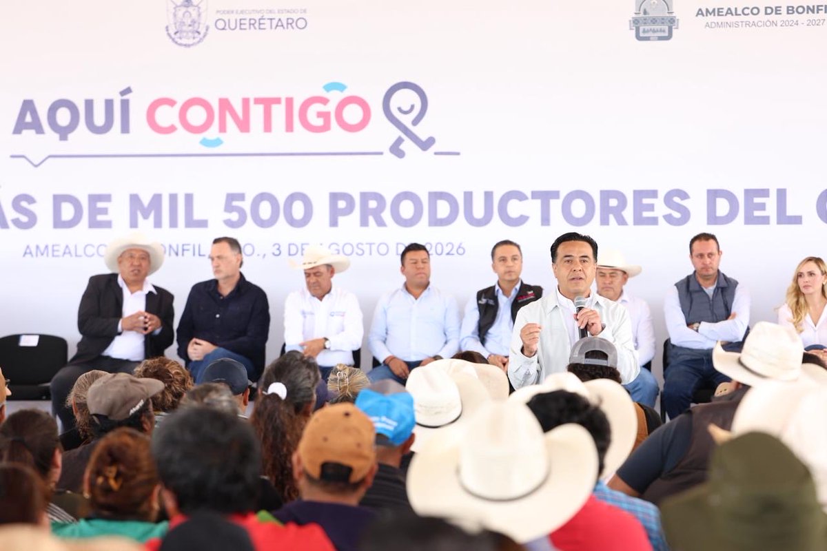 LuisBNava's tweet photo. Acompañé al gobernador @makugo en un encuentro con las y los productores del campo queretano.

Apoyar a quienes trabajan la tierra es reconocer su esfuerzo, impulsar su desarrollo y contribuir a que las familias queretanas tengan más y mejores oportunidades. https://t.co/N37v7unuGK