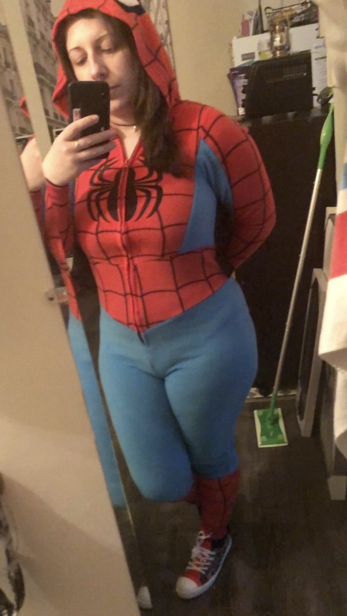 xstephnj's tweet photo. #SpideyTracker Ridge Road/Lake Ave, Lyndhurst, NJ https://t.co/io7R8VaWeu