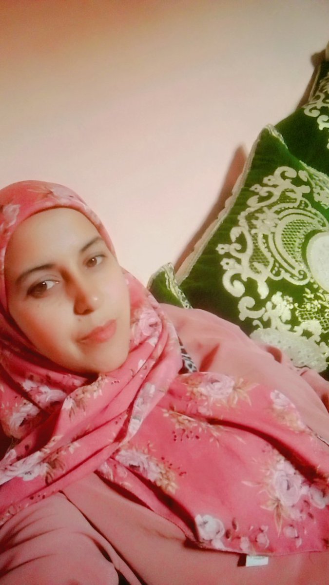 send_199's tweet photo. @BMsawy62449 بنت مصر والمغرب لما يجتمعوا في رقم للجادين https://t.co/rwUFvh7KXE