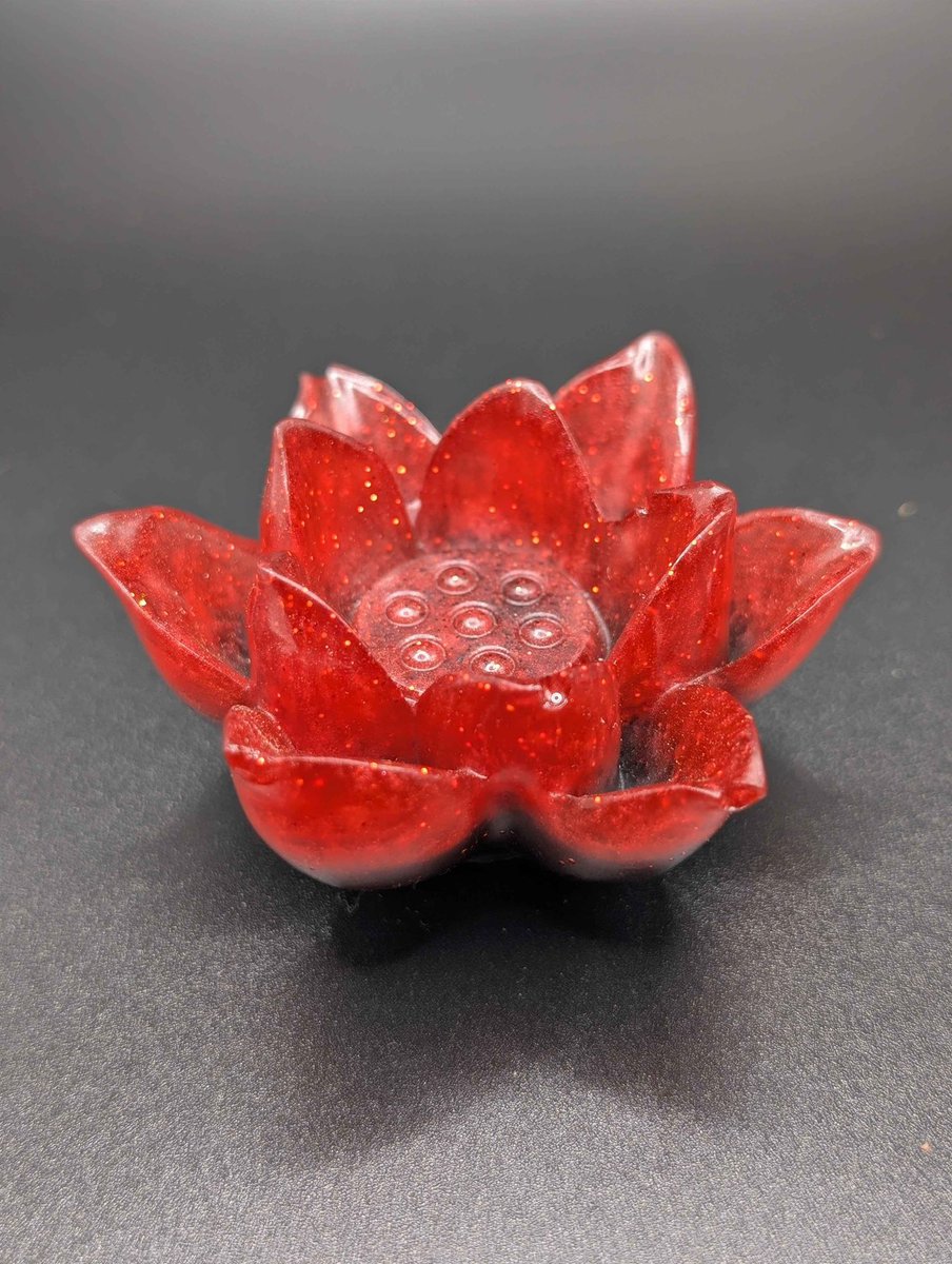 BloomDesignsSt's tweet photo. RED POWERFUL LOTUS!!!!!!!!!! https://t.co/Db3YByE9wn