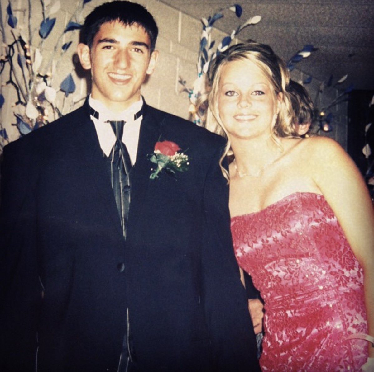 MrsBailey_GCHS's tweet photo. Then ➡️ Now ➡️ Always.
Happy Anniversary, Mr. Coach Bailey. I love you!
🤍🥂 #Year13 #TeamBailey https://t.co/Fc8R2ak0Fp