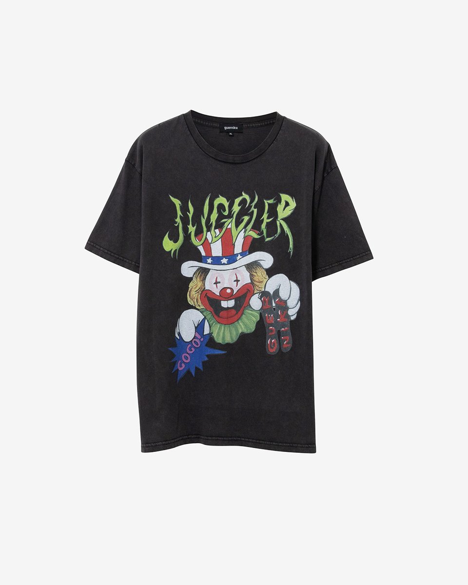 guernika_jpn's tweet photo. 【guernika × JUGGLER】 JUGGLER Metal T-shirt

メタルTをイメージしたアートワークをフロントに大胆にプリントしたグラフィックTシャツ。

バックには、JUGGLER 30年の歴史を彩ってきた歴代シリーズの機種名をデザインとして落とし込みました。

#juggler #ジャグラー
#guernika https://t.co/exZ2Biytg7