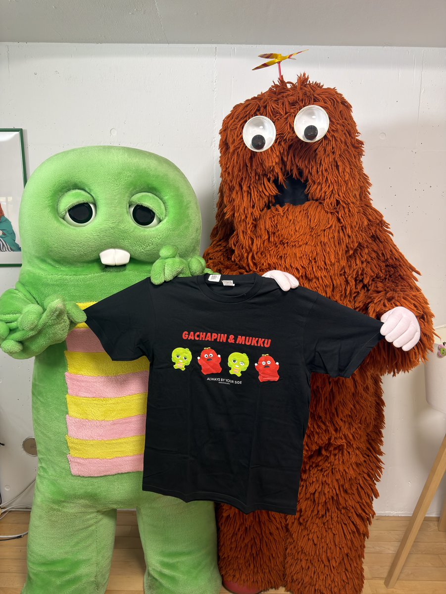 gachamukku_info's tweet photo. 🍀商品情報🍀

Amazon限定ガチャピン・ムックTシャツ
新作デザインが登場💚❤️

デザインは全3種！
ホワイト/黒/ベビーブルー/ピンクの中から
好きなカラーを選ぶことができます🎨

👕大人用👕
デザイン①https://t.co/KDHMZln6LW
デザイン②https://t.co/eqZ5Q9R6s3
デザイン③https://t.co/C1OnadGe9J https://t.co/mZIedwAwFe