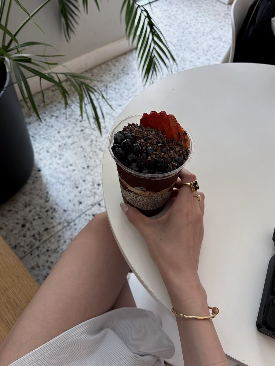__innini's tweet photo. açaí in nyc 🌺 https://t.co/ZEfFusLq7c