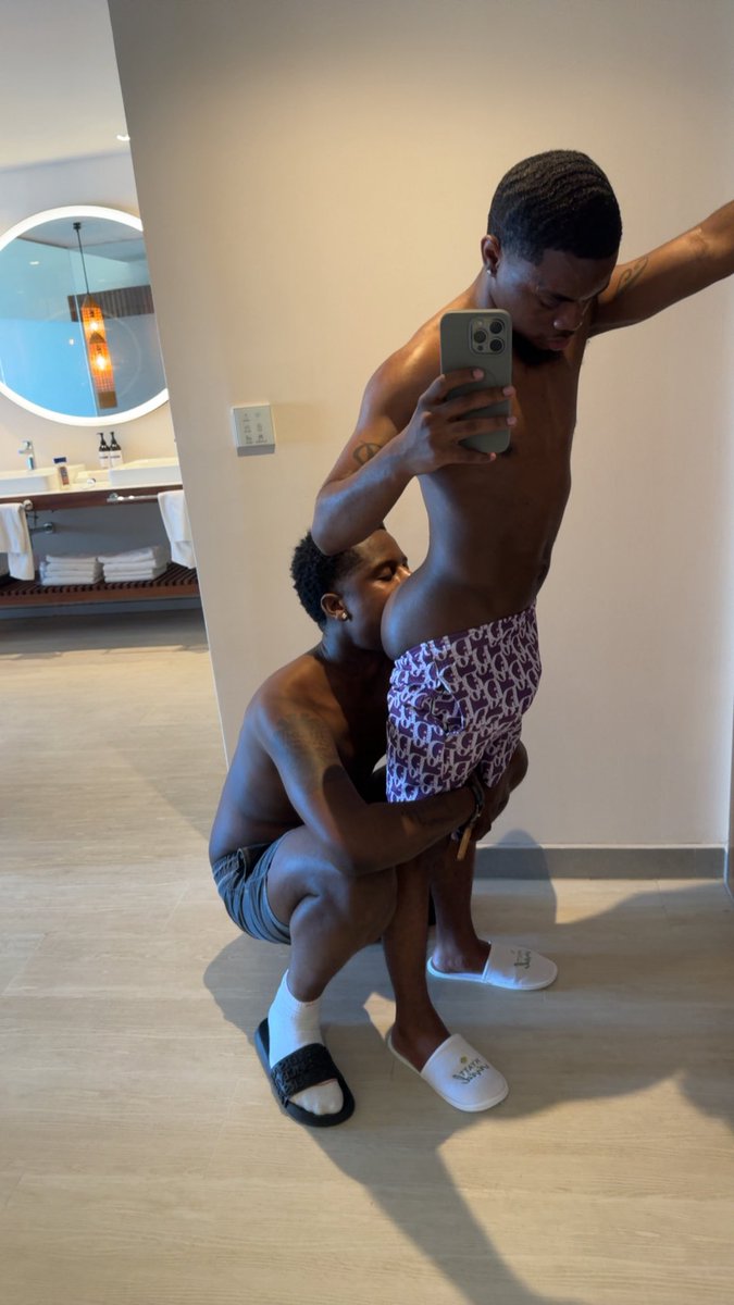 Blkgaylord's tweet photo. https://t.co/V4ErmIj0Lw
