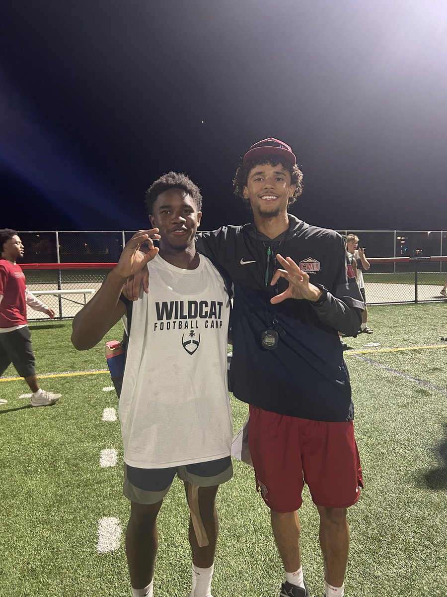 ibrahima5m's tweet photo. Thank you to the @CWUFB coaching staff for an awesome camp! I appreciate the opportunity to compete and learn from everyone there. Honored to be namedRB MVP. Looking forward to getting back to work!🏈 @CoachDGaines @Coach_Power @CoachKoopRich @OlympiaBearsFB https://t.co/c2zEeRErz9