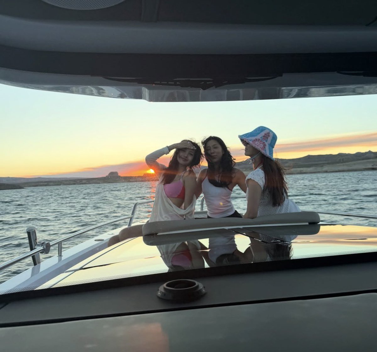 LaliceUpdates's tweet photo. Alice IG update:

“Weekend in Utah”

@wearelloud #LISA https://t.co/h4AlTptDYW