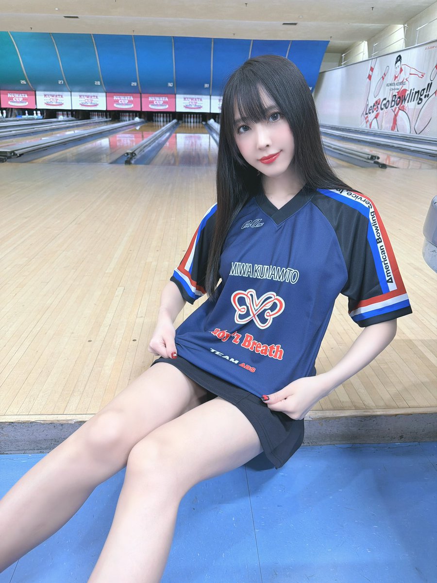 Miwa_BabyB's tweet photo. ハイスコア300点のアイドルʕ•ᴥ•ʔ🎳 https://t.co/6FZbLPM62t