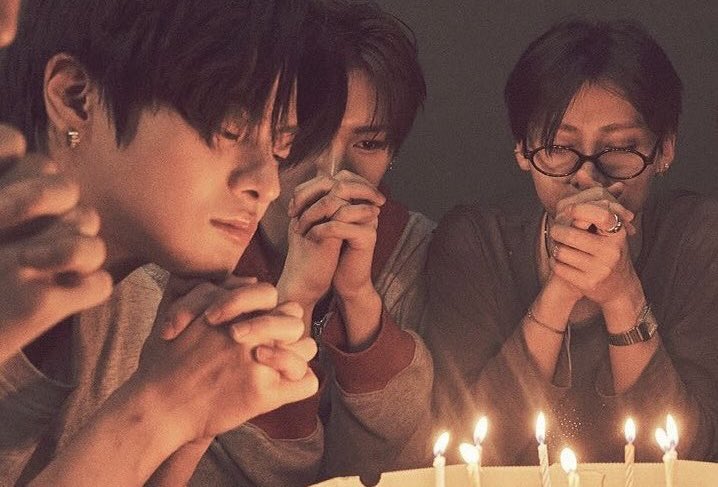 tenderlyrx's tweet photo. What if leowonxin hamil barengan bikin pusing suaminya (aku)

#leowonxin few tweets au https://t.co/B7kszvWGap