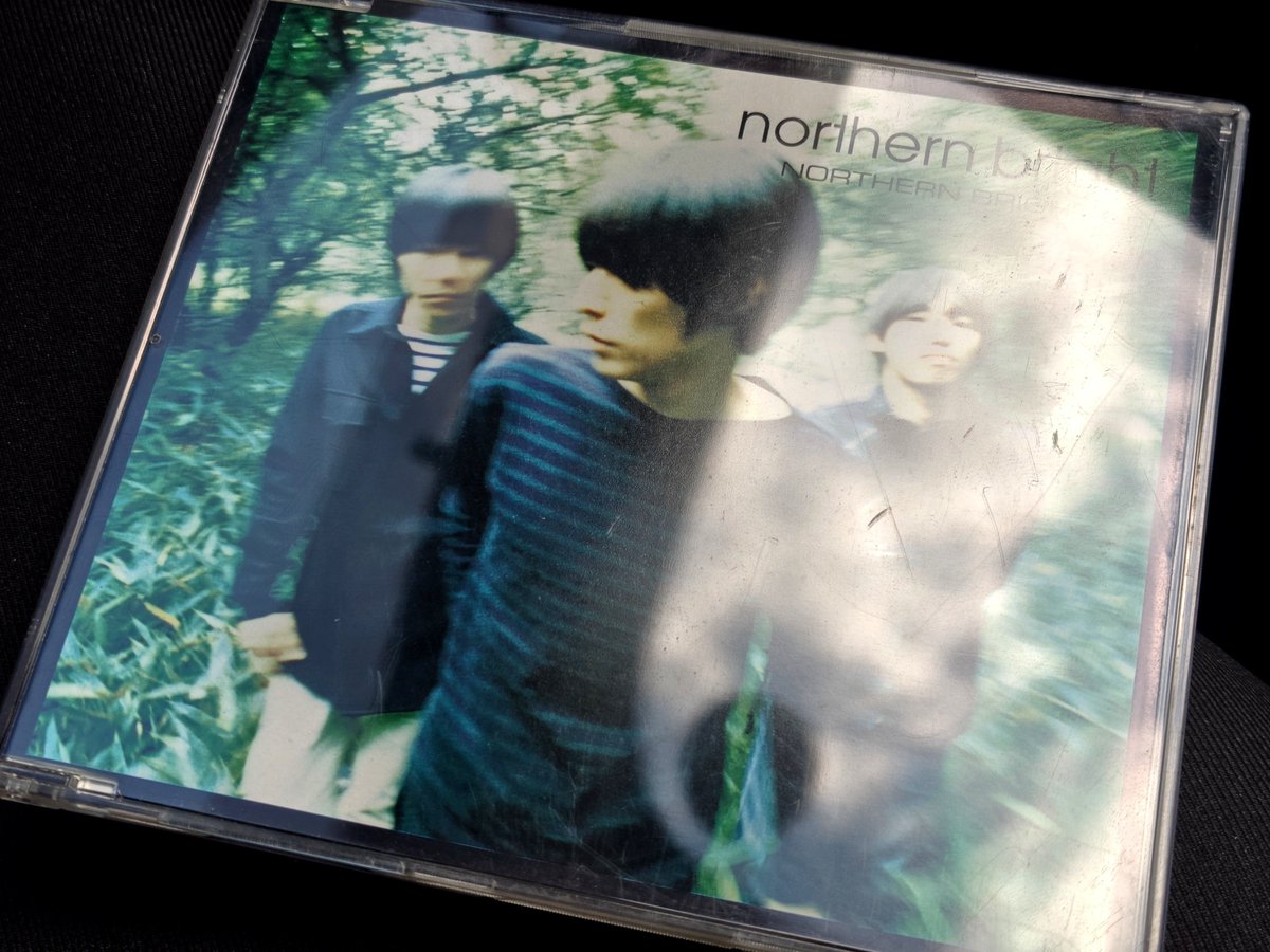 tomodragon8's tweet photo. 注文していた #NORTHERNBRIGHT の「NORTHERN BRIGHT ep」を受け取る
曽我部恵一の大学の先輩でサニーデイ・サービスのサポートギタリストの新井仁が組んだバンド
このUKギターサウンドと新井の歌声がツボ https://t.co/h6mKlXgxBf