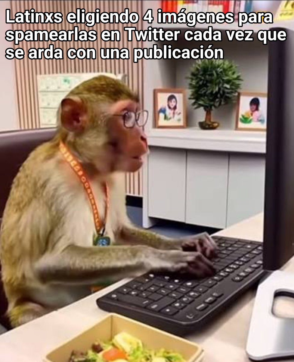 AKNOFICIAL's tweet photo. Entras a su cuenta y encuentras la misma puta imágen en fila xdxdxdx https://t.co/0ClOW9h8B2