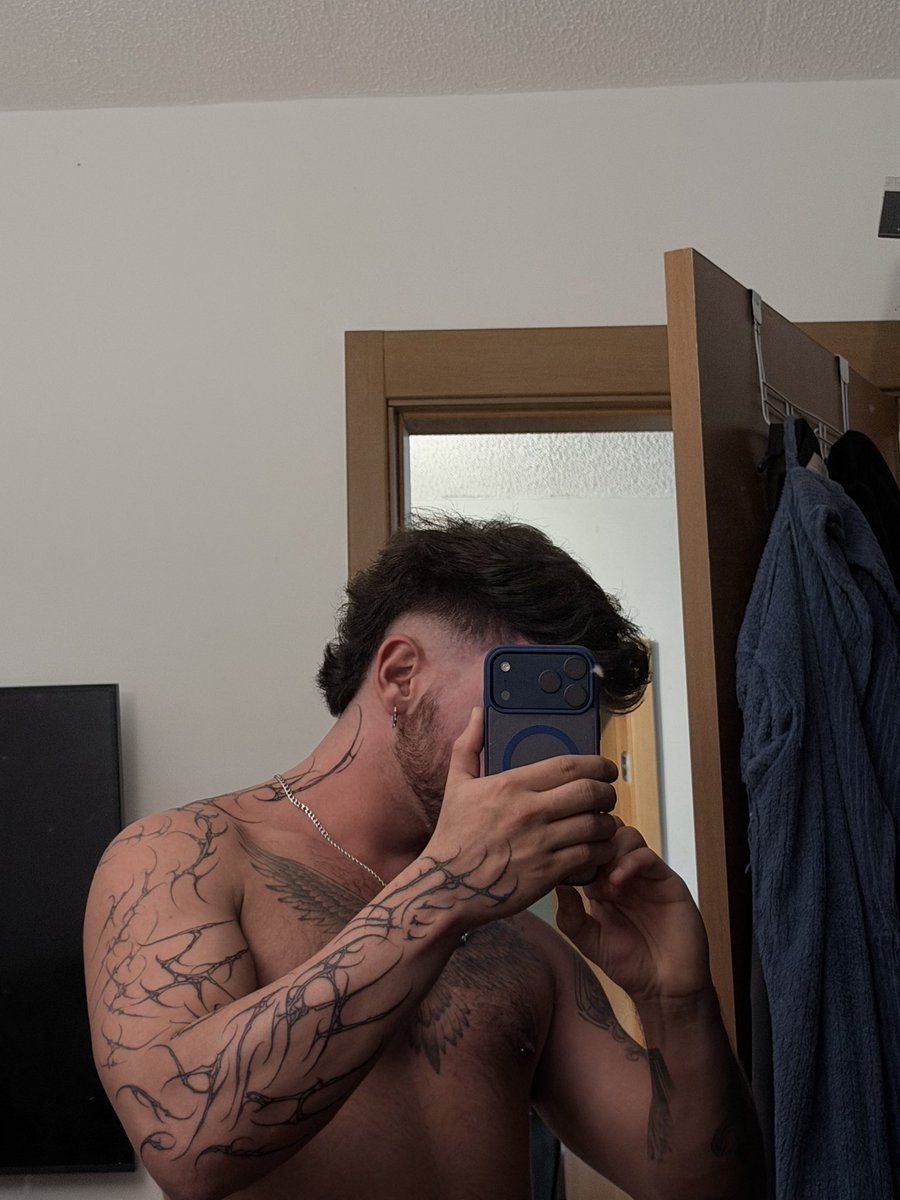 gabgotardo's tweet photo. obsessed na linha tatoo https://t.co/ih76CbNCU3