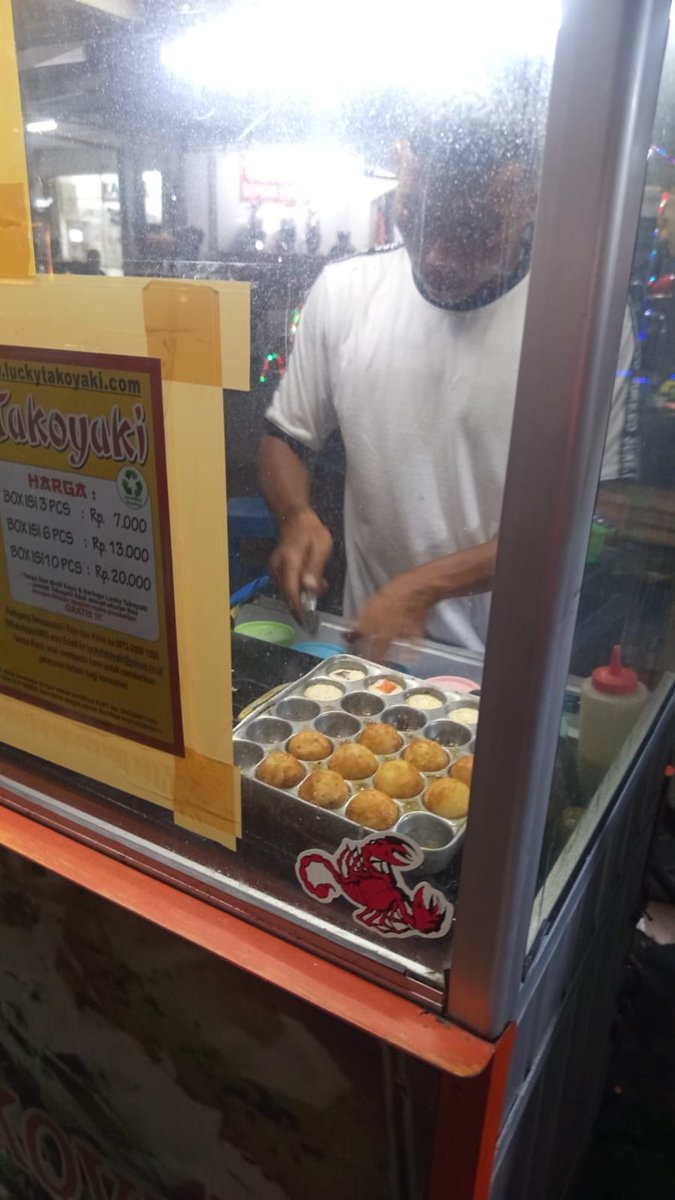 caaarchivesss's tweet photo. Yum yummm gatau knp lg pgn jajan okonomiyaki sama takoyaki trssss https://t.co/elRut7bXqd