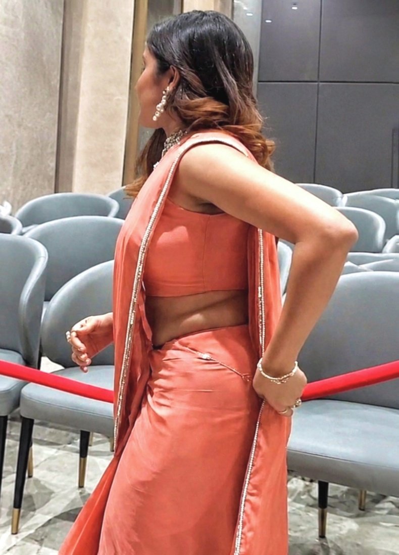 The_WizardDude's tweet photo. Anikha, her finest figure at 20!! 🤒✨💯 https://t.co/KH5NoFgYRM