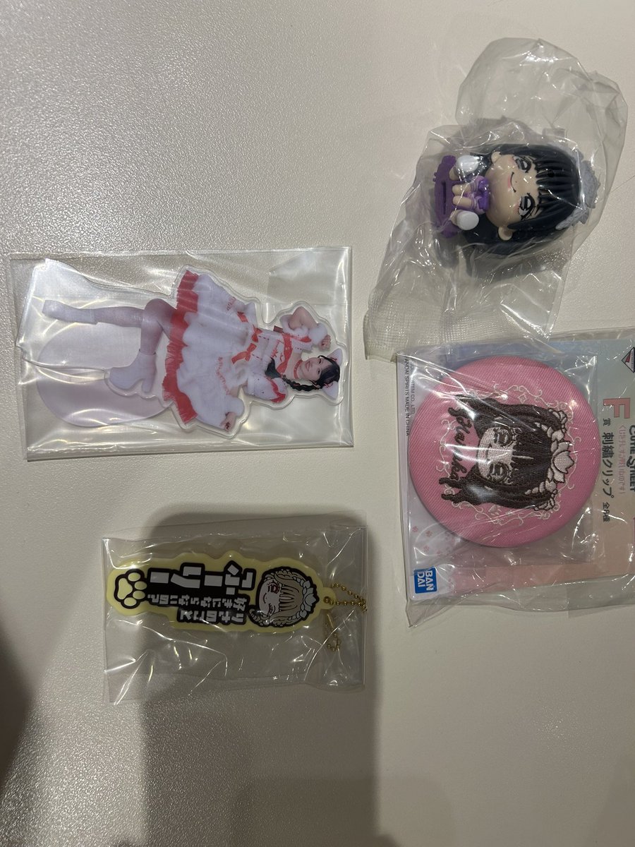 pa_timonn's tweet photo. きゅーすと一番くじ
交換
譲
C賞マスコットフィギュア:真鍋
D賞アクリルスタンド:佐野
F賞刺繍クリップ:桜庭
G賞推したい名!ラバーチャーム:古澤
くじ引換券:佐野 増田 古澤 梅田
求
板倉（何賞でも大丈夫です！）

郵送または千葉手渡し（相談）
CUTIE STREET https://t.co/5N2ZSgJIXC