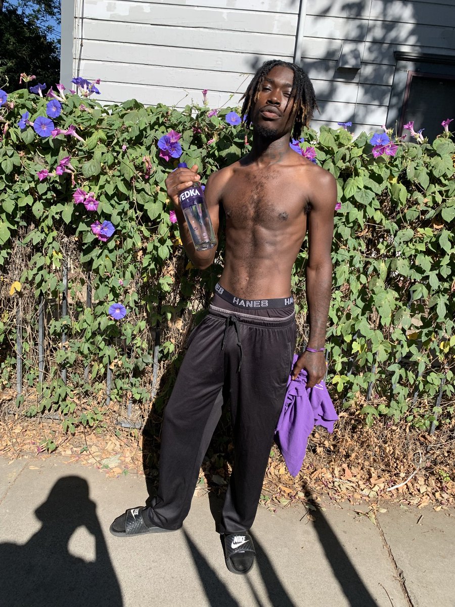 Spidergot2rich's tweet photo. Come drink with me? #cali #dreadhead #brownskin https://t.co/dvB69djkij