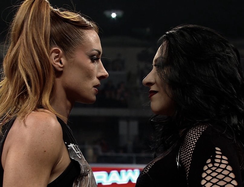 svqurx's tweet photo. Becky, ambas queremos el mismo título. La diferencia es que tú ves ese campeonato como algo que recuperar. Yo lo veo como algo que me estaba esperando. Tú tuviste tu era. Mi regreso no es el comienzo de otro capítulo para ti—es la última página. Tu culo es mío, mamacita. https://t.co/pqlMNTSGq5