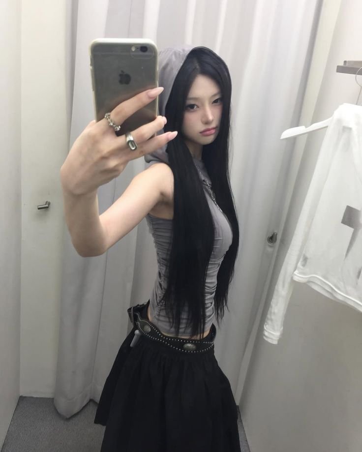 tommyaz998's tweet photo. 韓国の레퍼여친상(ラッパーの彼女顔)ネキが可愛すぎるドタイプすぎる https://t.co/reLvtWWaO7