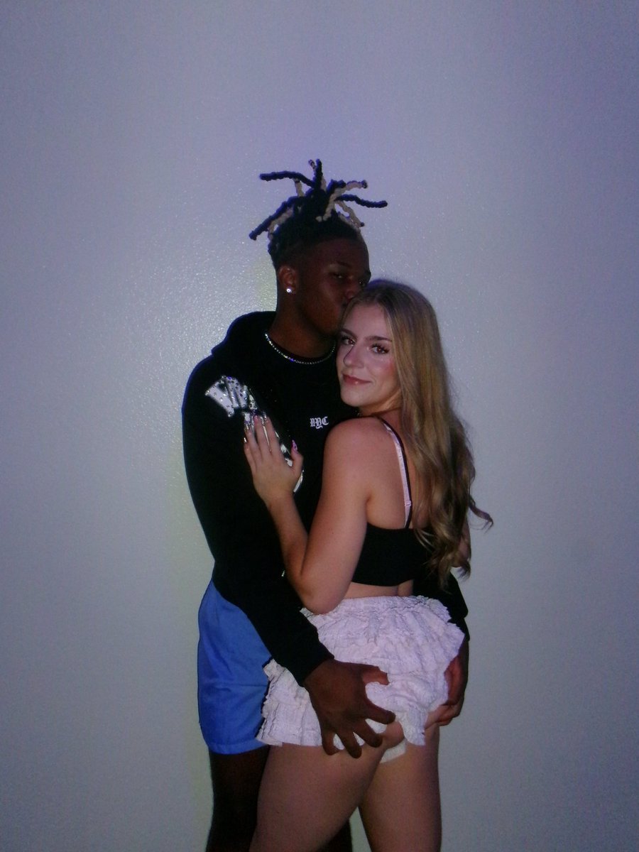 Goddessbrieskye's tweet photo. It’s alphas birthday tomorrow 🎉 take your opportunity to serve his bbc well and go send with a “happy birthday” https://t.co/RuM2aTNMUE