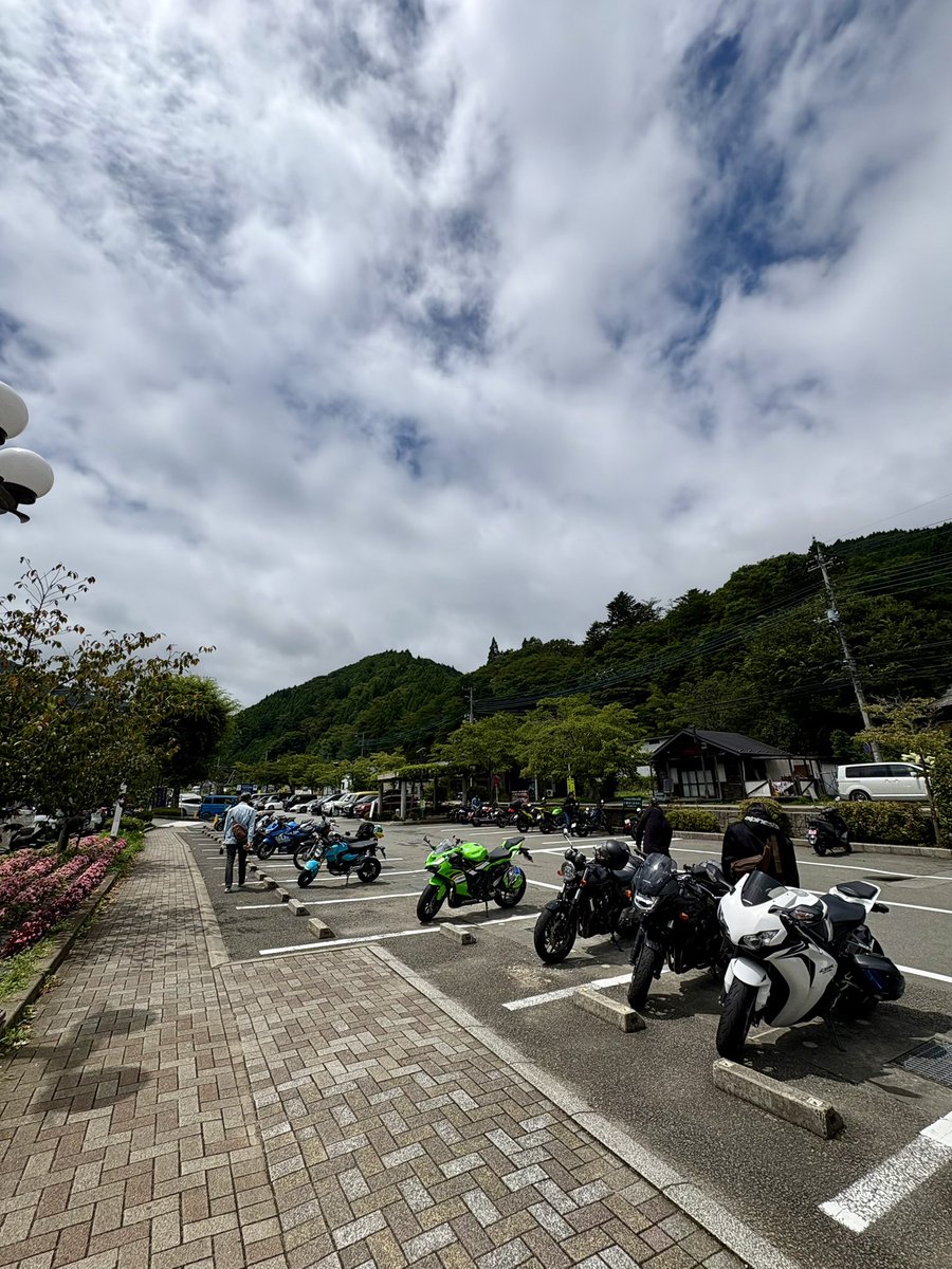 redzone9002's tweet photo. どうし https://t.co/xXqAzWLI5Y