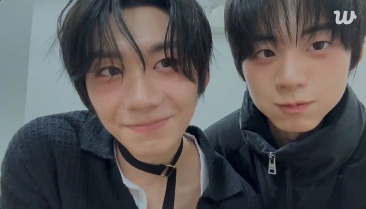 STEHANWOO9's tweet photo. My sillies π
#HANWOO #AHOF https://t.co/FCXtxNMXRM
