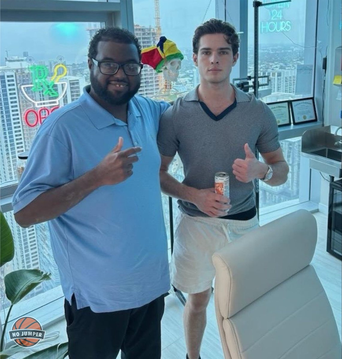 Hutsonite's tweet photo. @j_fishback Nice to see you and Byron Donalds put your differences aside and livestream together https://t.co/opkiUFd37r