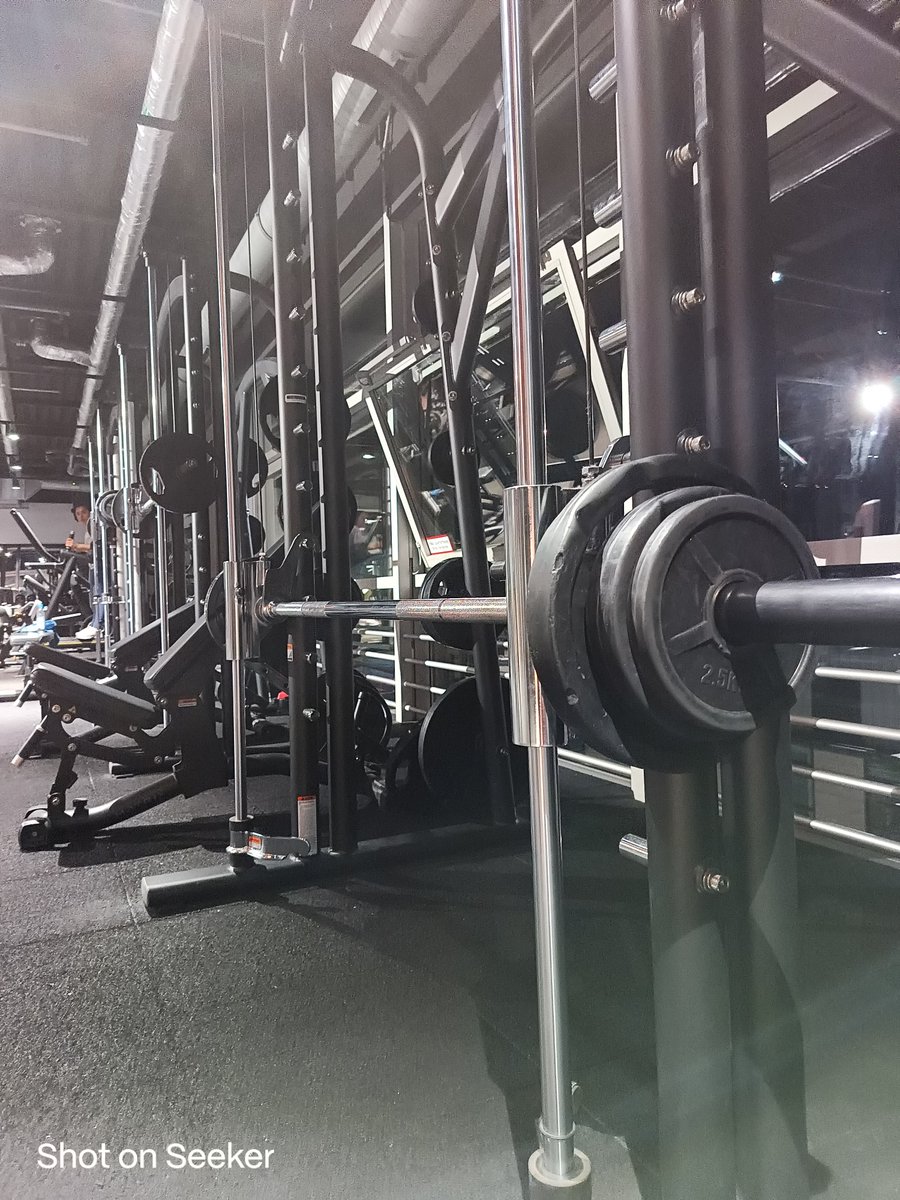 JackRussell6x's tweet photo. An app powered by AI that rewards your workout.

This is Seeker Summer Body Maxxing.

📱😎🩳👙

just downloaded Kinlog. Available on the DApp Store.

I currently have 2700 points.
All seekers automatically have 2000 points.

30 Squats takes less than a minute.

Who knows? This might be the next Moonwalk.