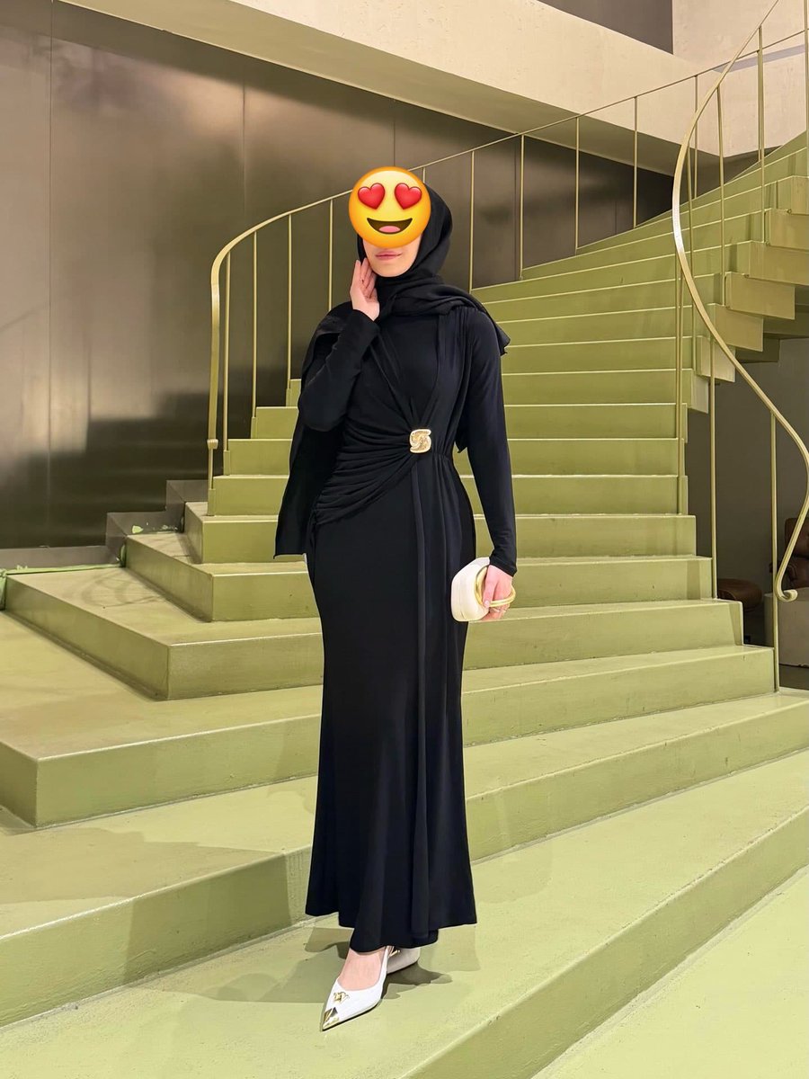 omerdefne44's tweet photo. "Elegance 🖤" https://t.co/czA5KiM1hp