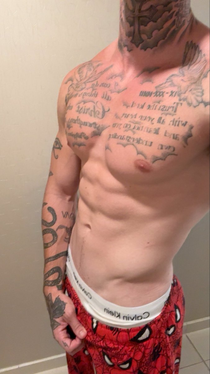 jaydenbrixx's tweet photo. RT if you like spiderman 😛 https://t.co/SXKcQ7lpgt