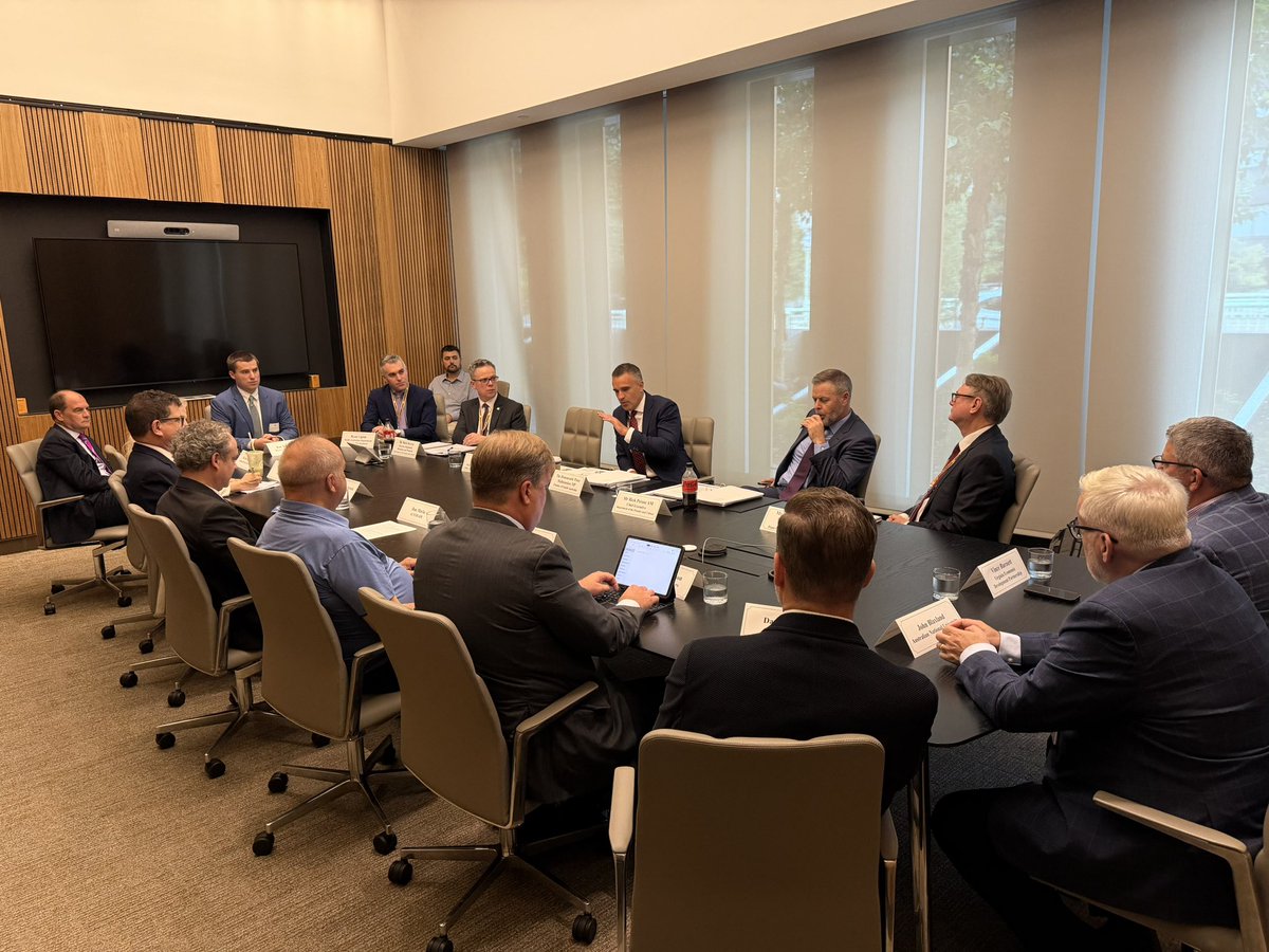PMalinauskasMP's tweet photo. Data centres are booming in the United States. Today in Washington, I addressed a roundtable of leading figures from across the data centre industry to learn how South Australia can seize this opportunity, but importantly, do it on our terms - for the benefit of South Australians.
