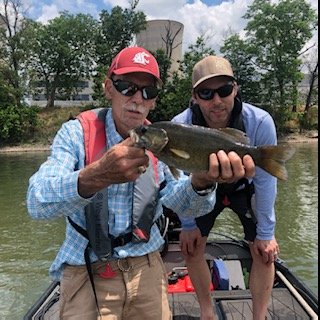 FishingShallow's tweet photo. River smallmouth never disappoint! Big fights, big smiles, and another awesome day with Shallow Water Fishing Adventures. 🎣💪 #Smallmouth #Fishing https://t.co/hjj6HiIXoZ