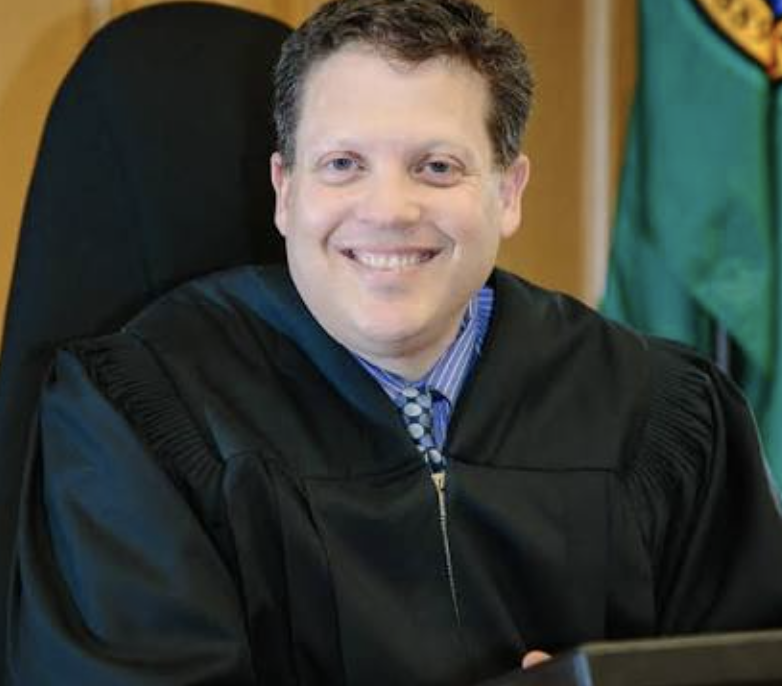funder's tweet photo. Seventeen federal judges interviewed him and picked him unanimously. He was sworn in, walked to the office, and sat down in the lobby to wait for his first meeting. He never got to it:
 https://t.co/tNA9zCjD5R https://t.co/ECxpsV3nuW