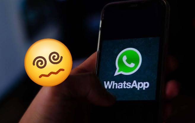 gm_noticias's tweet photo. #WhatsApp sufre caída masiva 😣📲

Usuarios reportan no poder usar la aplicación de mensajería, especialmente al enviar multimedia! https://t.co/ZguUiyMhm5
