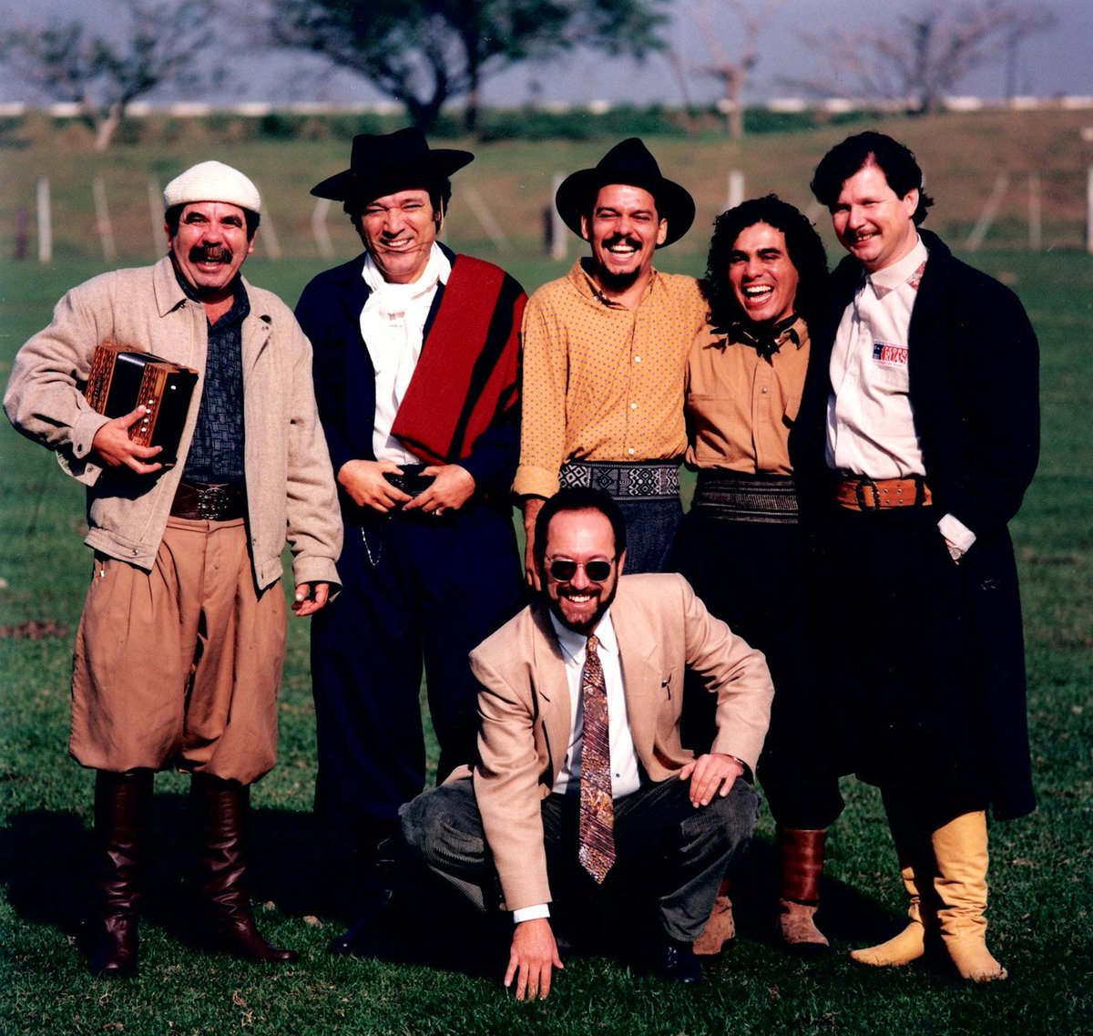 PedroRuasPsol's tweet photo. Com Nico, Neto, Ernesto e BAGRE FAGUNDES, em 1992, nas caminhadas pelo Parque Harmonia, no 20 de Setembro!!! https://t.co/eOCqY3vRFb