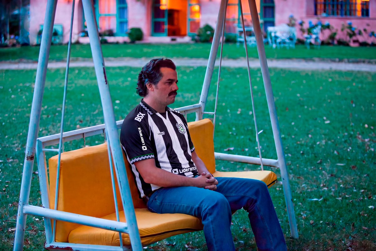 FigueirenseFC's tweet photo. Como o estagiário fica quando é semana de Figueirense no Scarpellão, mas ainda é segunda-feira. 😔
⠀
Por aí o relógio também virou o maior inimigo? https://t.co/Zsaixyxq7n
