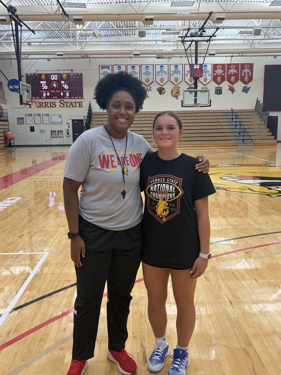 graceschmid02's tweet photo. Thank you Coach Westendorp and Coach Moore for a fun and learning Elite ID camp! Really appreciate your guys focus on gratitude with your team. #ferrisstate #2028 #workhard https://t.co/a5YZf8WaWW