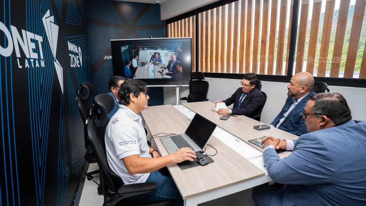 TelconetLatam's tweet photo. ¡Recibimos la visita del Registro Municipal de la Propiedad del Cantón Machala en Telcocity e Innovazone! 🤝

Con más de cinco años confiando en nuestros servicios de conectividad y seguridad perimetral, conocieron de cerca nuestra infraestructura y exploraron soluciones basadas en inteligencia artificial, orientadas a seguir fortaleciendo la atención que brindan a sus usuarios.

@RPMachala 
#Innovazone #Telconet #Tecnología #Innovación