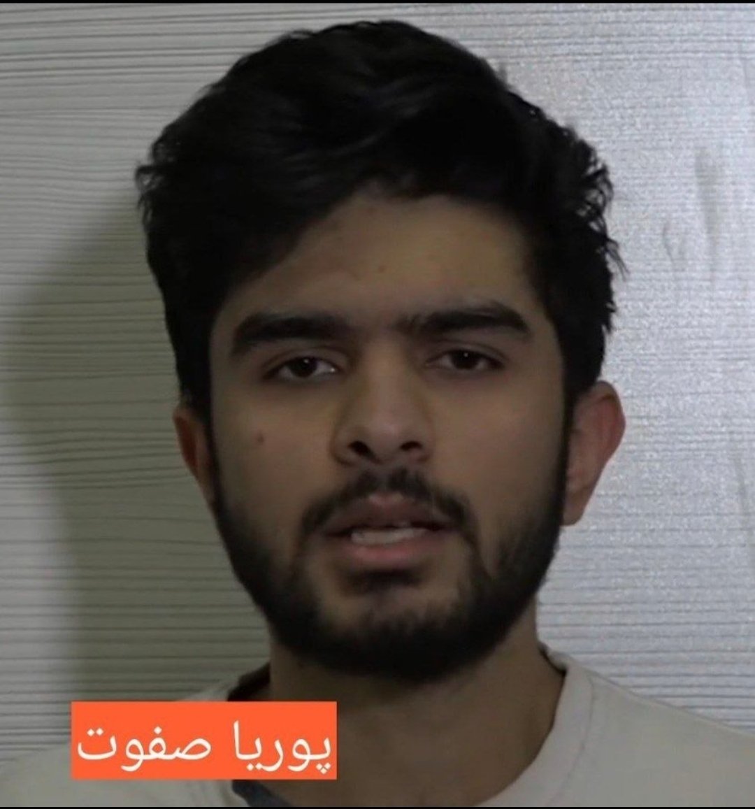 seyedbaloooch's tweet photo. خبر فوری؛

دو نفر از #سربازان_نتانیاهو که تو ایران براش خوش خدمتی میکردند وبراش خوراک اطلاعاتی میفرستادند امروز به دار آویخته شدند تا درس عبرتی باشه برای اونایی که خیانت رو در سر می‌پرورانند. https://t.co/t3JiIBtUCY