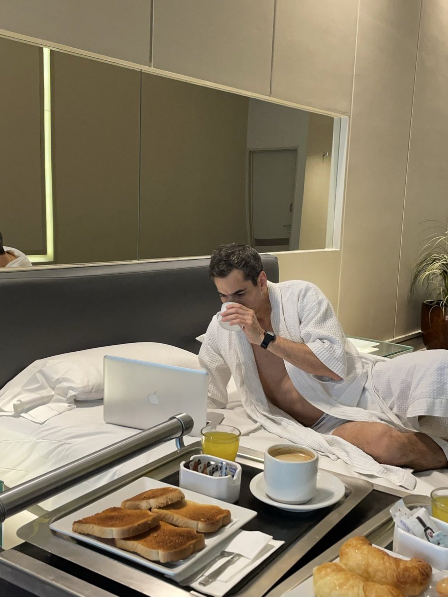 OnlyVelvetRogue's tweet photo. Business never really stops…
But every trip has its private moments.
The rest is waiting in my profile. 😉
#MensModel #ExecutiveLifestyle #OnlyFans https://t.co/7gpQtY16aF