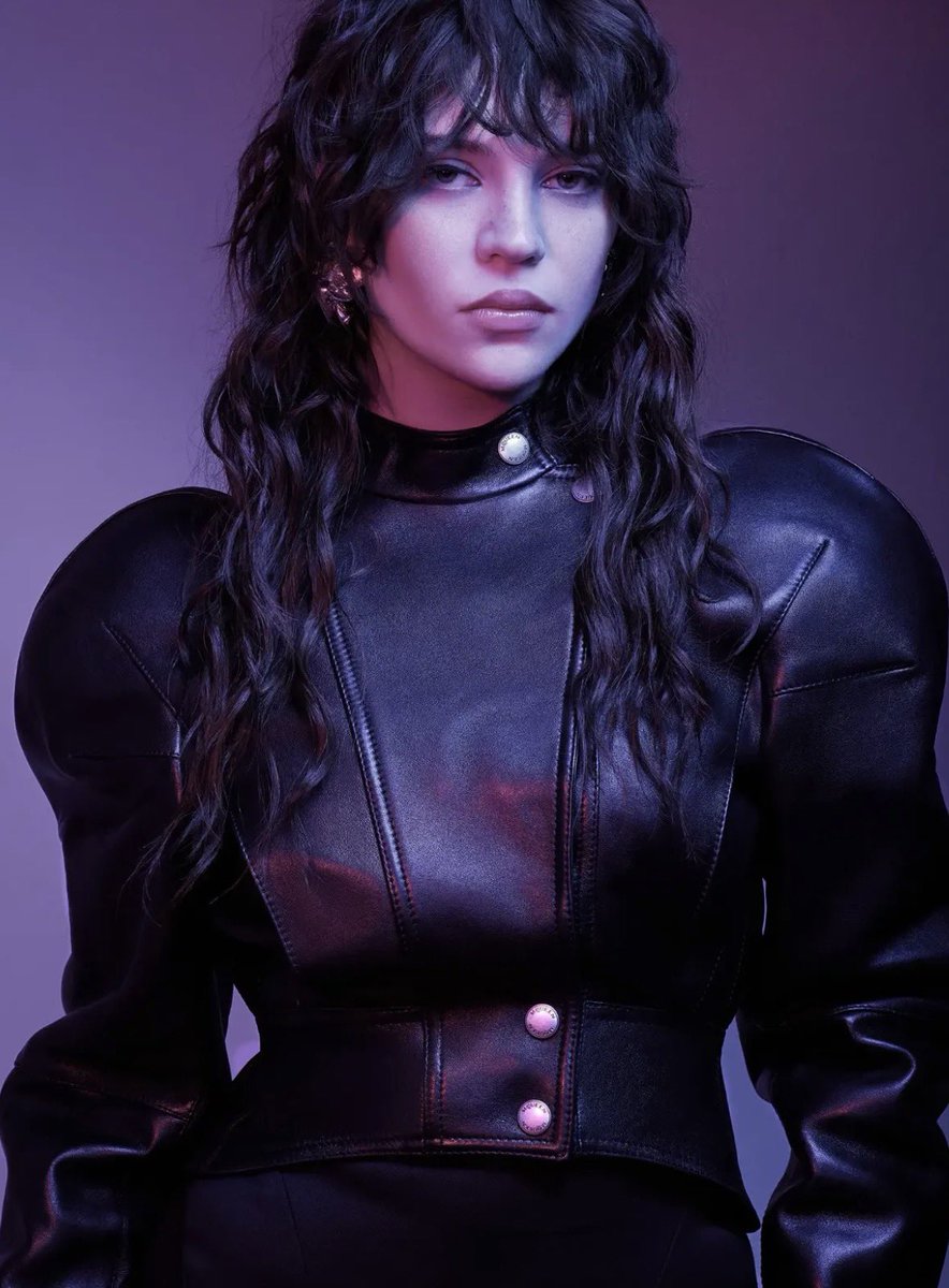 dailysoapy's tweet photo. More of Sophie Thatcher for Hollywood Reporter. 🖤 https://t.co/0Mi6iWtnLH